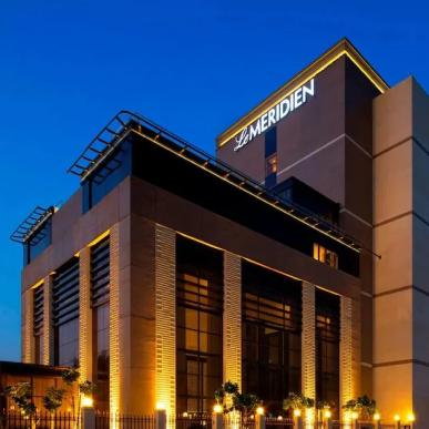 Le Meridien Hotel, Airport Road